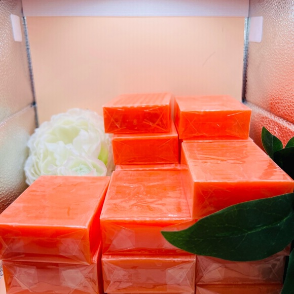 Bar de savon nettoyant au papaye - Picture 3 of 4